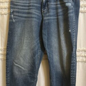Maurices Edgely midrise boyfriend crops Distressed Blue Boyfriend Jeans size 16